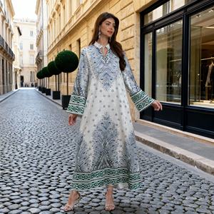 Abaya de luxe personnalisée en polyester avec strass thermocollants pour les fêtes et les soirées, robe pour femmes musulmanes - Product Image 1