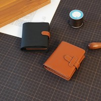 Offre Spéciale bricolage hommes Double pli portefeuille à la main en cuir fournitures Kit matériel paquet pour hommes femmes cadeau de vacances