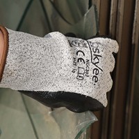 SKYEE, venta al por mayor, guantes de protección de seguridad a prueba de aceite de trabajo resistentes a cortes de punto de algodón recubierto de nitrilo suave con gran agarre