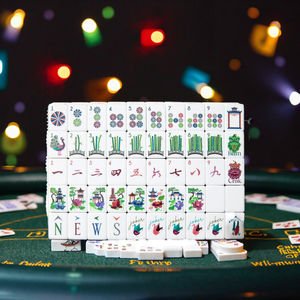 Jeu de Mahjong Américain Moderne Personnalisé en Acrylique de Luxe de Singapour, Durable et Écologique, Idéal pour les Jeux de Casino et le <span class=keywords><strong>Poker</strong></span> en Voyage - Product Image 1