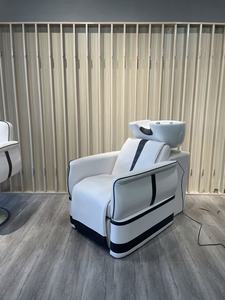 Sillón de Lavacabezas Moderno y de Lujo para Salón de Belleza con Lavabo de Cerámica, Profesional, en Color Blanco Crema y Cuero con Rayas Negras - Product Image 4