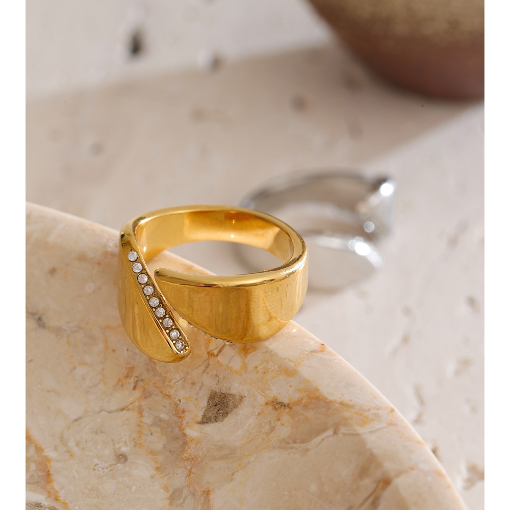 JINYOU 5205 New Cubic Zirconia Stainless Steel Chunky Ring Durable
