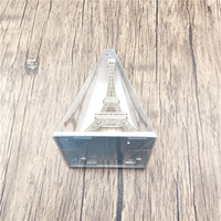 Boîte de présentation en plastique transparent en forme de pyramide, moulée et anti-poussière, pour modèles de la Tour Eiffel, souvenirs et objets de collection