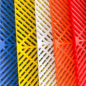 <span class=keywords><strong>Dalle</strong></span> de <span class=keywords><strong>sol</strong></span> pour <span class=keywords><strong>garage</strong></span>, atelier de lavage de voitures, carrelage de <span class=keywords><strong>garage</strong></span> à emboîtement en PP, pont 40*40*1.8cm, antidérapant pour magasin de détail de voitures - Product Image 2