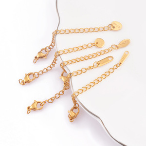 Chaînes d'extension en acier inoxydable plaqué or 18 carats en forme de cœur pour colliers et bracelets, avec fermoir mousqueton et diverses attaches de finition - Vente en gros - Product Image 2