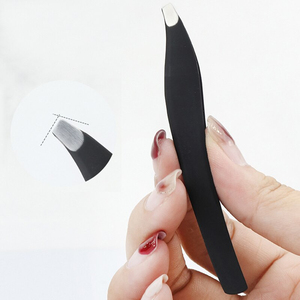 Pince à épiler inclinée à pointe plate en acier inoxydable noir, outil de modelage des sourcils pour salon de beauté et usage personnel - Product Image 5