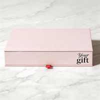 Boîtes cadeaux rigides en papier pour vêtements, chaussures et accessoires, avec couvercle rabattable, logo en relief personnalisé, recyclables, magnétiques et luxueuses