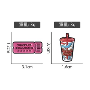 Épingles en alliage <span class=keywords><strong>de</strong></span> zinc émaillées, stylées et amusantes, avec des mots tendance d'Internet (Juice TICKET DELULULAND), personnalisables, pour sacs à dos et badges <span class=keywords><strong>de</strong></span> revers - Product Image 5