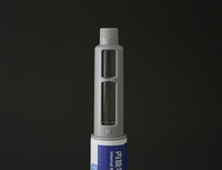 Stylo interne jetable à visser avec capuchon, 3 ml, fonctionnement par bouton.