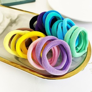 Coffret Cadeau Élégant : Bandeau Élastique en Velours pour Cheveux, Accessoire de Coiffure en Nylon pour Filles, Idéal pour Fêtes - Product Image 5