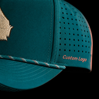 Casquette de baseball personnalisée à 5 panneaux en caoutchouc PVC avec logo, casquette de camionneur imperméable avec trous découpés au laser, perforée, pour le golf