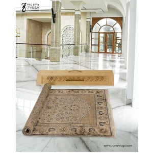 Alfombra de oración de seda de lujo Sacred Bloom, muy solicitada, suave, islámica, Sajjadah, musulmana, Janamaz, disponible para la venta. - Product Image 1