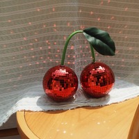 Décoration Murale et Intérieure en Forme de Boule Disco Cerise, Boules Disco Cerise à Accrocher au Mur, Décoration Disco Fruit Rose