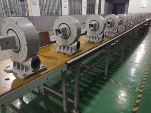 VE3 단일 축 슬로 드라이브 고부하 11000Nm 출력 토크 24v DC 모터 태양열 추적기 시스템 선회 베어링 - Product Image 6