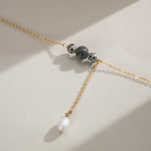 สร้อยคอแบบซ้อนสไตล์ฝรั่งเศส 18K PVD สแตนเลสสตีลประดับมุกน้ำจืดทรงกลมและหินธรรมชาติรูปตัว Y สำหรับผู้หญิง เหมาะสำหรับเป็นของขวัญ - Product Image 3