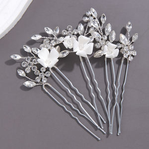 Parure de pinces à cheveux romantiques pour mariée, style bohème, faites à la main, accessoires dorés avec fleurs en argile polymère, perles et cristaux - Product Image 3