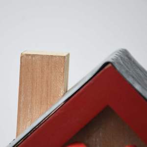 Calendrier de l'Avent en bois en forme de maison Parisloft, décoratif, design rustique pour la table de Noël - Product Image 3