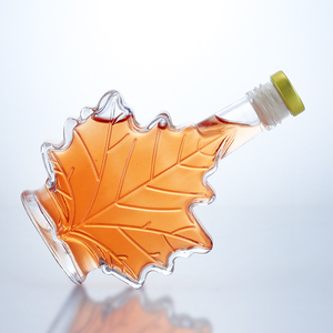 Bouteille en verre personnalisée de luxe de 700 ml et 750 ml, design feuille d'<span class=keywords><strong>érable</strong></span>, pour whisky, <span class=keywords><strong>rhum</strong></span>, vodka, sirop, avec bouchon <span class=keywords><strong>à</strong></span> vis - Product Image 5