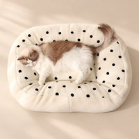 Tempat Tidur Hewan Peliharaan Bulu Teddy Polka Dot Grosir dengan Bantalan Terangkat, Bantal Lembut untuk Kucing dan Anjing Besar