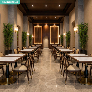 Mesa de Restaurante de Lujo con Tapa de Mármol, Estructura de Madera Maciza Oscura, Base de Pedestal de Latón, Juego de Sillas de Comedor Comerciales Tapizadas con Respaldo de Ratán - Product Image 1