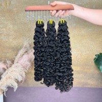 Grossiste de Cheveux Vierges Bouclés Birmans à Cuticules Intactes, 100% Cheveux Humains Naturels Bruts Remy Vietnamiens, Lots de Tissages