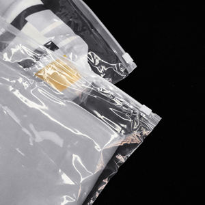 Bolsa de Plástico Transparente Esmerilada con Cierre, Personalizada para Empacar Camisetas, con su Propio Logotipo Impreso, Venta al Por Mayor - Product Image 4