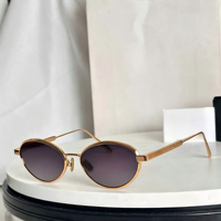 Lunettes de soleil rétro unisexes marron métalliques à monture carrée intégrale avec verres dégradés et protection UV pour activités de plein air