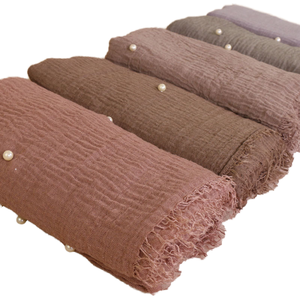 Best Seller malese splendida nappa di perle etnico scialle tinta unita in maglia di <span class=keywords><strong>cotone</strong></span> Hijab lungo per donne musulmane bandane calde - Product Image 1