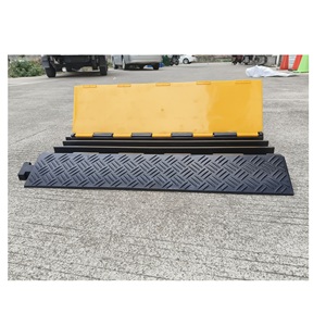แผงกั้นจราจรแบบ 3 ช่องสำหรับโรงงานขายส่ง  พร้อมสายเคเบิล - Product Image 4