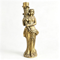 Lampe-statue personnalisée en laiton, motif déesse, coloration à la chaleur, style antique traditionnel, détails martelés à la main, pour villas et hôtels