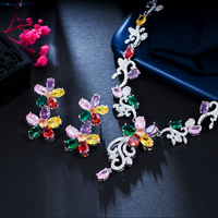 Ensemble de bijoux de mariage et de fiançailles élégant en zircon cubique multicolores brillants exclusifs pour femmes, collier et boucles d'oreilles en CZ