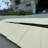 Plafond en fibre de verre 600*600*20/25mm automatique avec trois lignes de production développées par notre entreprise