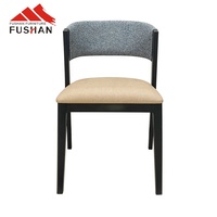 Chaises italiennes de café d'hôtel de luxe, chaises en alliage d'aluminium, chaises d'intérieur à dossier souple en cuir PU