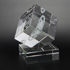 Bán buôn chất lượng tốt K9 pha lê <span class=keywords><strong>Cube</strong></span> với <span class=keywords><strong>3D</strong></span> <span class=keywords><strong>laser</strong></span> với pha lê cơ sở cho quà tặng doanh nghiệp & Quà Tặng thể thao - Product Image 3