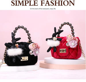 Kindermode Bloemen- en konijnenversiering Schattige handtas Mini metalen ketting schoudertas Fluwelen handtas met parelketting - Product Image 3