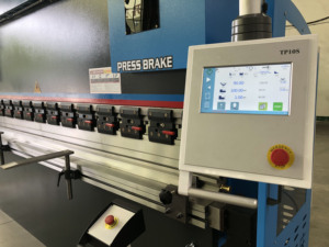 Presse plieuse TP10S à haute productivité pour machines industrielles avec <span class=keywords><strong>changement</strong></span> rapide <span class=keywords><strong>de</strong></span> matrice pour des applications polyvalentes <span class=keywords><strong>de</strong></span> pliage <span class=keywords><strong>de</strong></span> tôles - Product Image 6