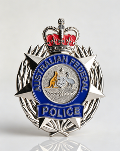 Badge métallique personnalisé haut de gamme, patch en cuir, emblème logo AFP, émail souple, moulage argenté, décoration pour sac et portefeuille, vente en gros - Product Image 4