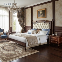 Cama de Lujo Imperial Kensington de EKAR |   Base de Cama de Madera con Diseño Clásico Inglés y Tapizado |   Muebles de Alta Gama para Suite Principal