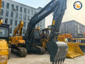 Excavadora HYUNDAI 220LC-9S Usada de Segunda Mano, Excavadora Hyundai R 220, Excavadora 225 LC-9 de Tamaño Mediano, Excavadora Usada de 22 Toneladas - Product Image 2