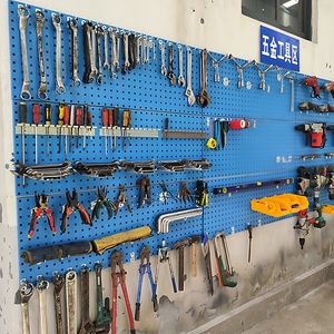 Crochets pour panneau perforé à trous carrés, support de rangement, organisateur d'outils, accessoires de montage mural - Product Image 1