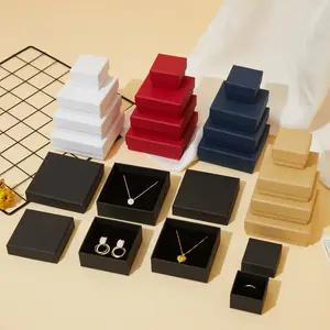 Kotak perhiasan kertas tutup klasik dan dasar untuk cincin anting liontin kotak kemasan hadiah mendukung Logo kustom MOQ rendah