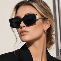 Lunettes de soleil tendance œil de chat, monture en métal avec verres anti-lumière bleue et UV400, lunettes personnalisées avec logo