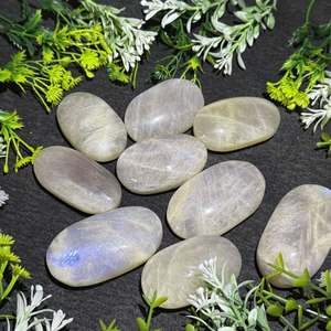 Piedras de Palma de Piedra Lunar Azul Brillante al por Mayor, Artesanías de Cristal, Piedras Naturales, Piedras de Palma de Piedra Lunar para Feng Shui - Product Image 1