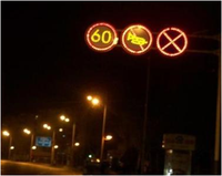 Panel Solar Personalizado LED Advertencia Reflector Señales Carretera Iluminada Lento Intermitente Stop Mark Señal de Tráfico Solar
