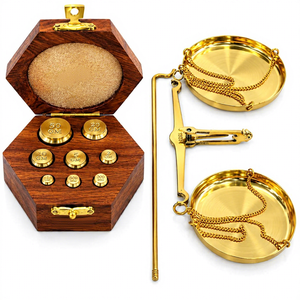 Balance de précision de luxe en laiton avec finition dorée, plateaux suspendus, base de rangement en bois et ensemble de poids en laiton, style antique, balance mécanique à poutre - Product Image 4