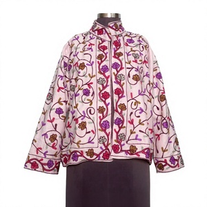 Veste Courte Texturée Unie en Velours Tricoté Matelassé Respirant pour Femmes Rondes – Collection Automne Élégante et Décontractée - Product Image 1