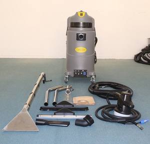 เครื่องทำความสะอาดพรมโซฟาพร้อมเครื่องทำความร้อนและลูกกลิ้งเครื่องทำความสะอาด LC-30SE - Product Image 1