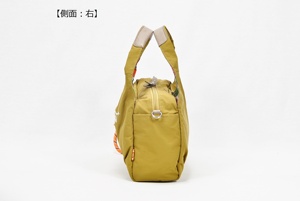 Bolso de mano de nailon para mujer con correa de hombro desmontable, bolso tote con bordado de letras y dije, disponible en 4 colores - Product Image 3