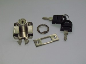 <span class=keywords><strong>Serratura</strong></span> per Cassetti in Ferro Tipo 202, Moderna con Doppio Chiusura a Scatto, Facile Installazione, per Soggiorno e Ufficio - Product Image 3