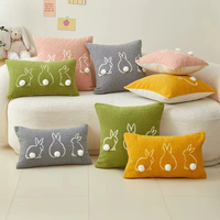 Housse de coussin moderne en velours brodé avec trois lapins, décoration en fausse fourrure, pour la maison, l'hôtel, l'hôpital, amovible et lavable – Grande Vente